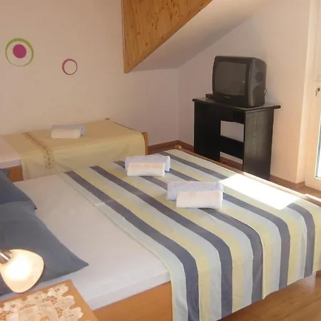 And With Wifi Hvar - 20114 بيت ضيافة هفار