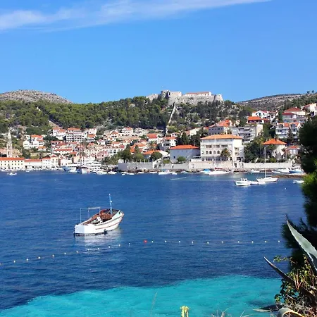 Πανσιόν And With Wifi Hvar - 20114